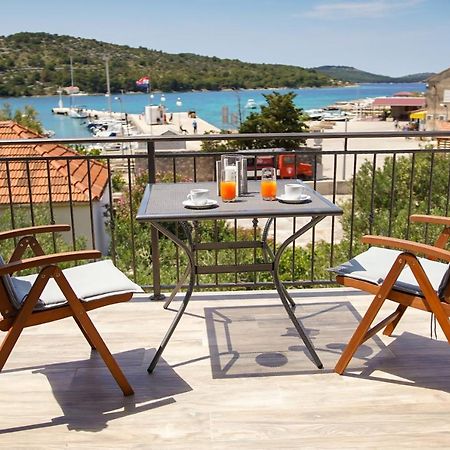 Kaprije Apartmani Tina I Ena Εξωτερικό φωτογραφία