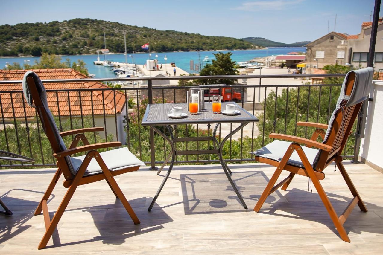 Kaprije Apartmani Tina I Ena Εξωτερικό φωτογραφία