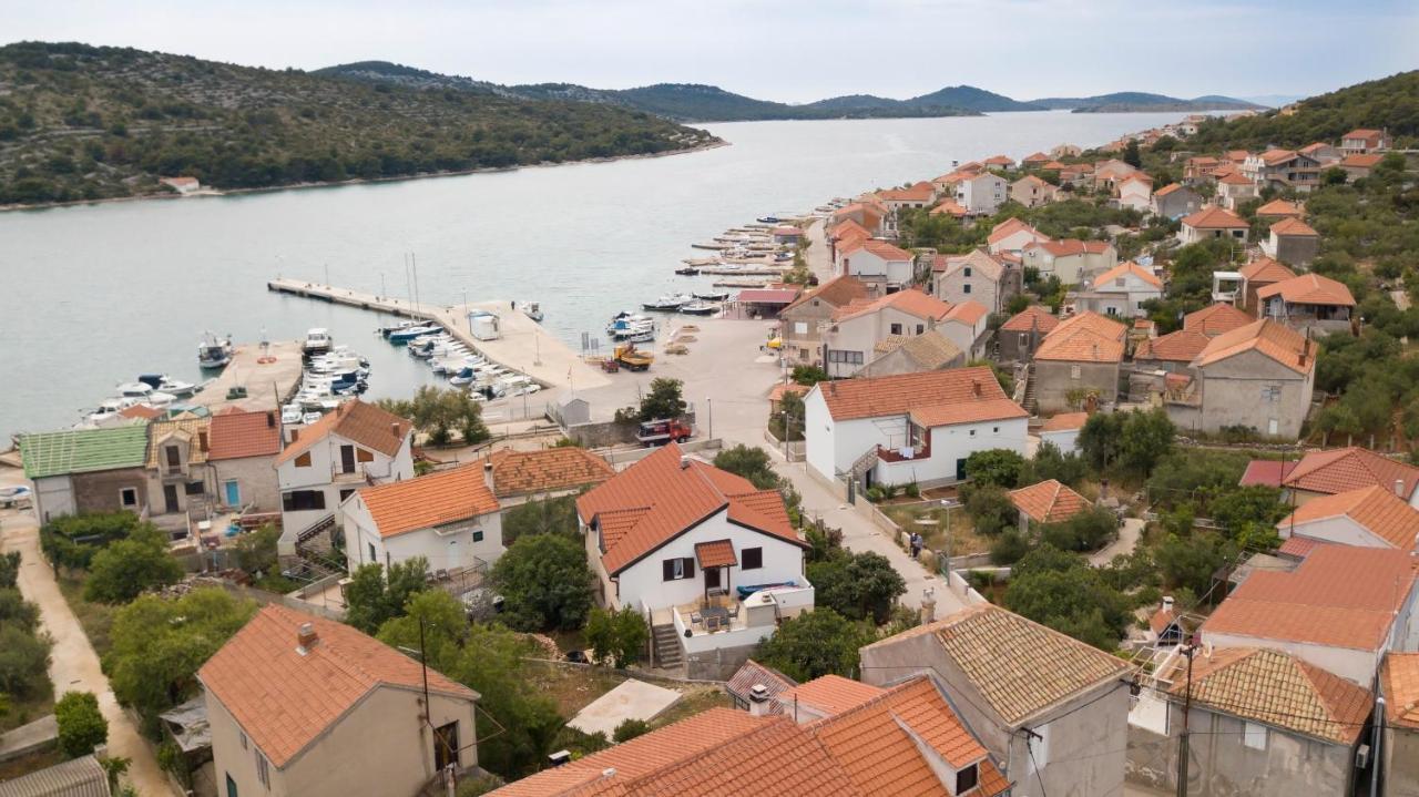 Kaprije Apartmani Tina I Ena Εξωτερικό φωτογραφία