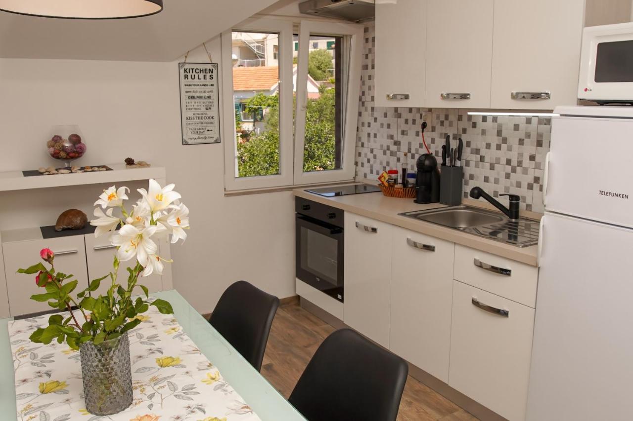Kaprije Apartmani Tina I Ena Εξωτερικό φωτογραφία