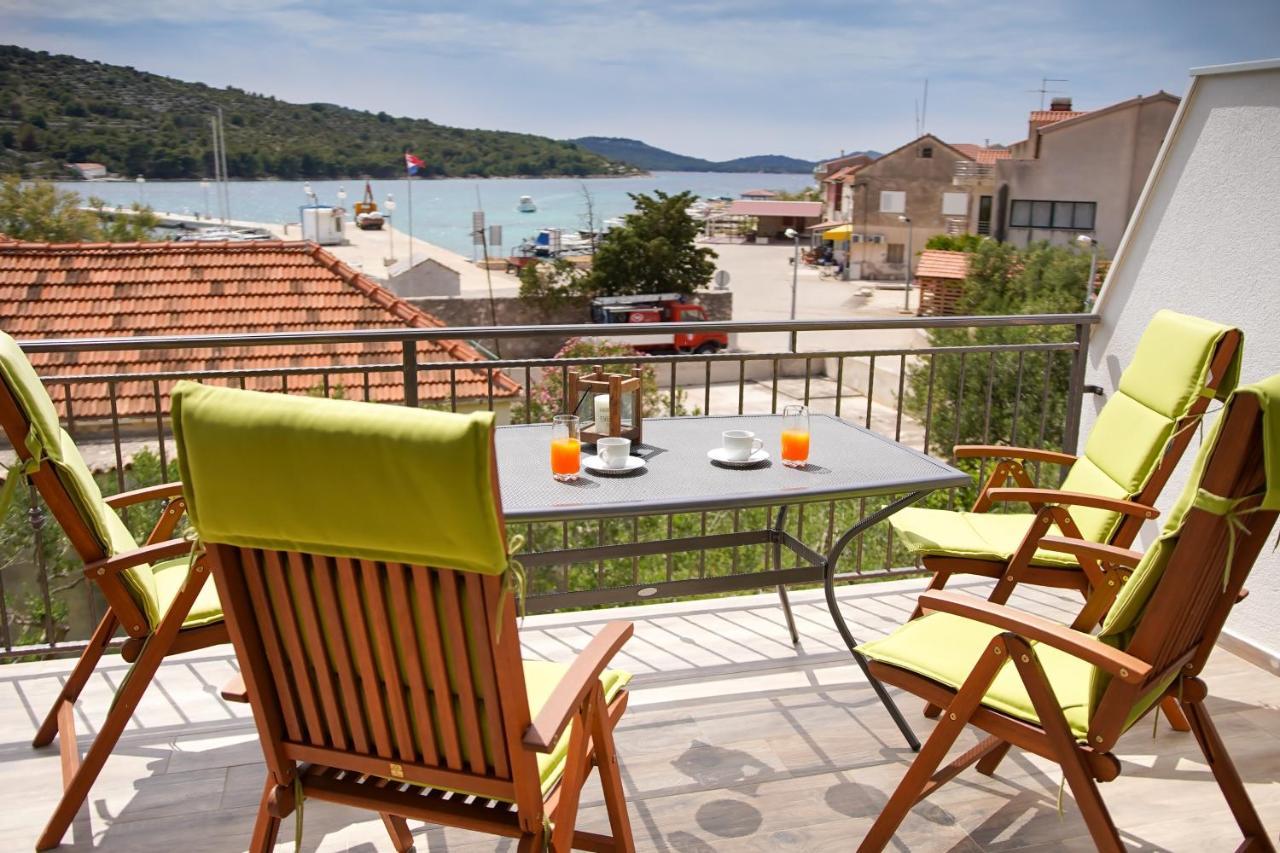 Kaprije Apartmani Tina I Ena Εξωτερικό φωτογραφία